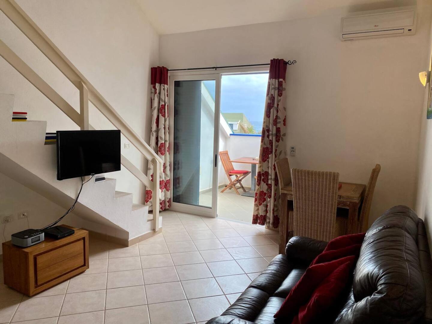 Leme Bedje Two Bedroom - By Bobbywashere Santa Maria Exterior photo